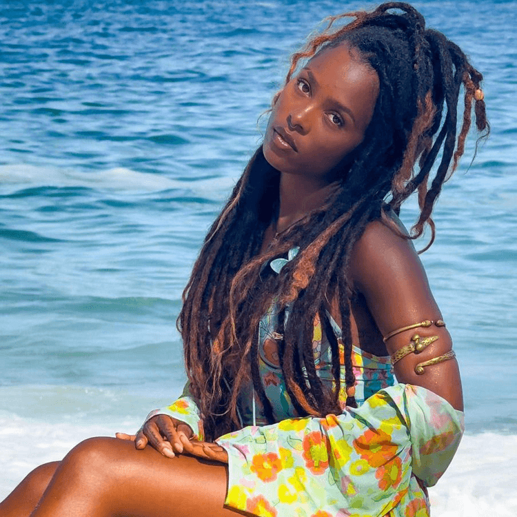 Maintaining Dreadlock Extensions During Summer