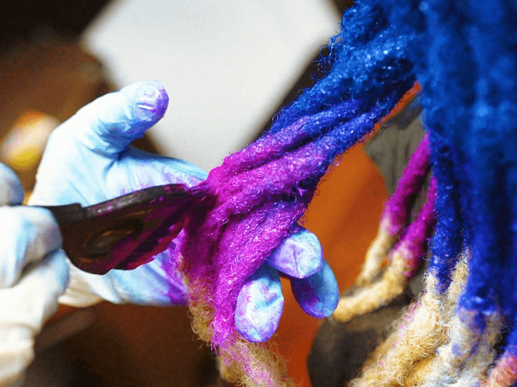 How to Dye Dreadlocks Without Damaging the Hair